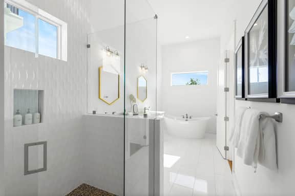 Poppy House - Image 3